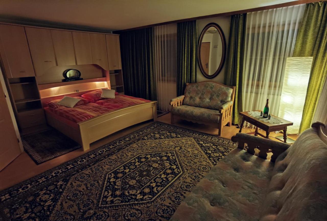 Haus Fiegl Hotel เอิทซ์ ภายนอก รูปภาพ