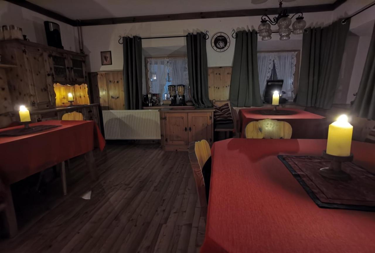 Haus Fiegl Hotel เอิทซ์ ภายนอก รูปภาพ