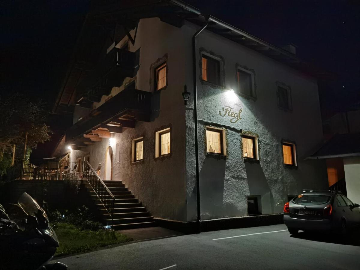 Haus Fiegl Hotel เอิทซ์ ภายนอก รูปภาพ